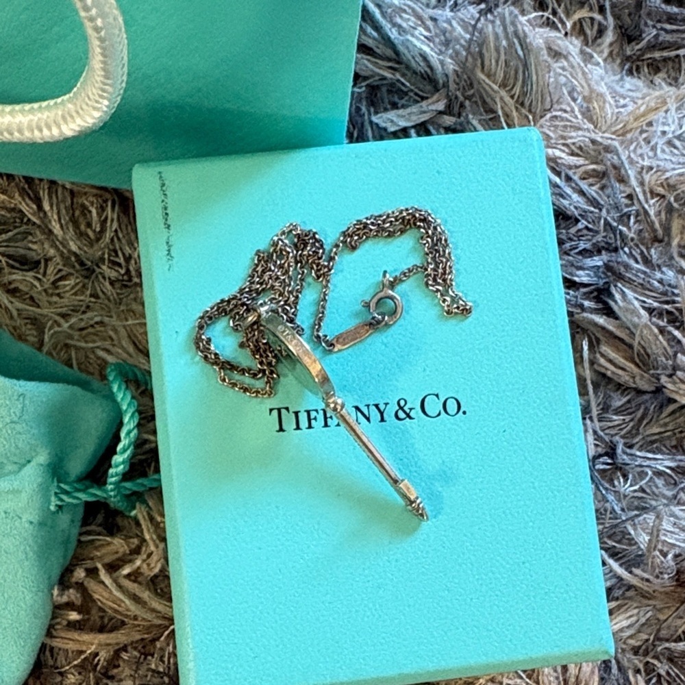Tiffany & Co. Silver Key Pendant Necklace Pouch Box Bag - Picture 3 of 5